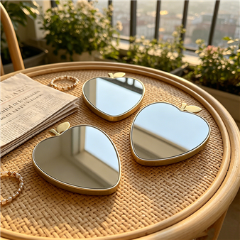 Apple Mirror